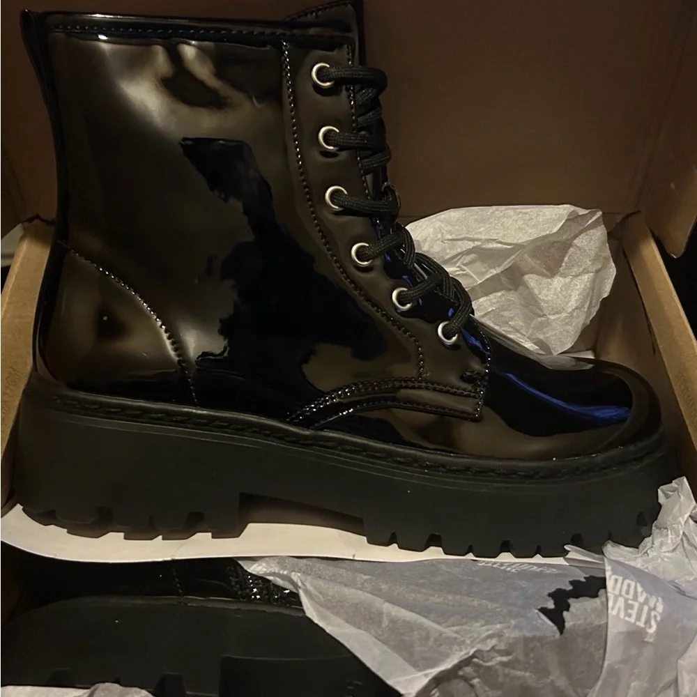 Steve Madden • JRockk Boots Kids Black Patent Round Toe Boots